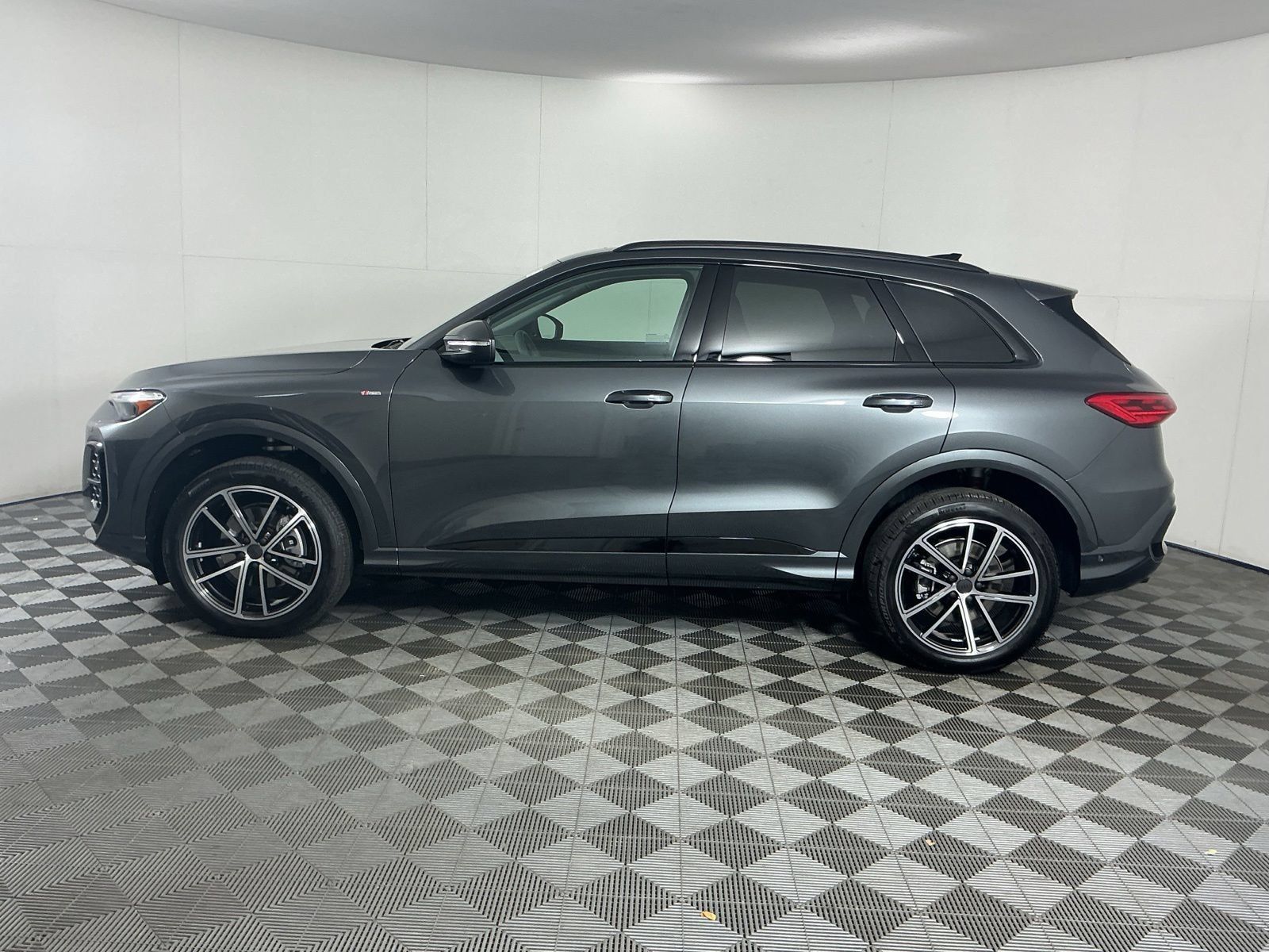 New 2026 Audi Q5 Premium Plus AWD/4WD image 5