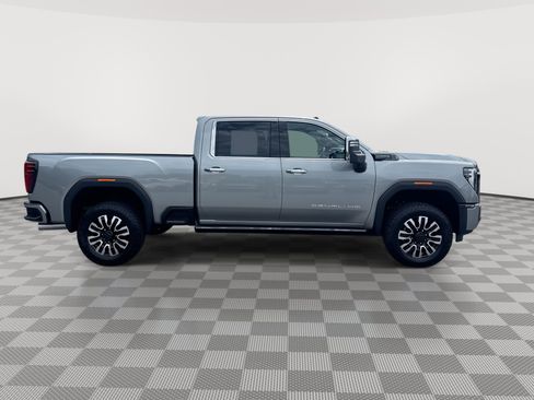 New 2026 GMC Sierra 2500 Denali Ultimate AWD/4WD image 9