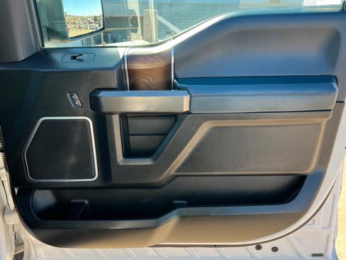 Used 2018 Ford F150 Limited image 22