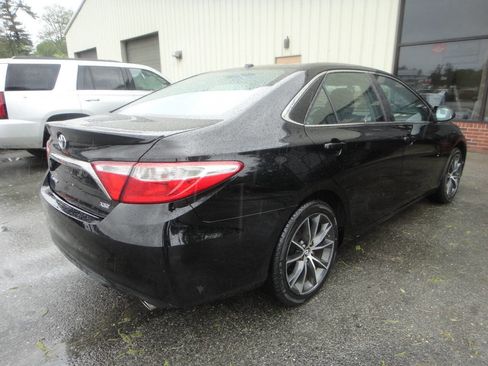 Used 2015 Toyota Camry XSE FWD image 6