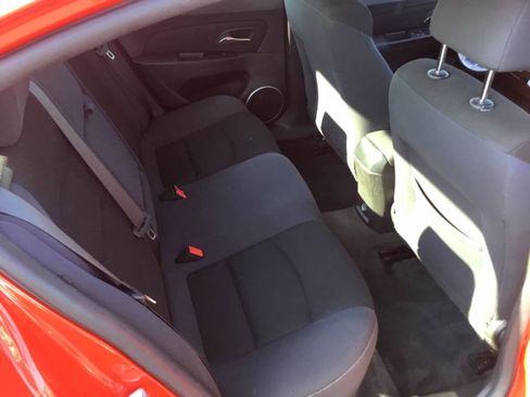 Used 2016 Chevrolet Cruze LT w/ Sun And Sound Package FWD image 8