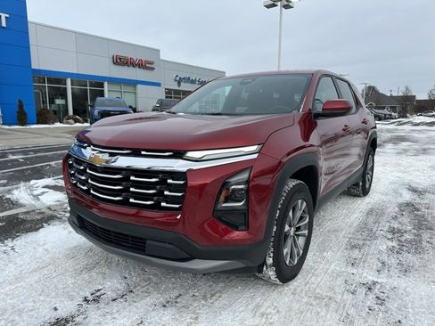 Used 2026 Chevrolet Equinox LT w/ Convenience Package II image 2