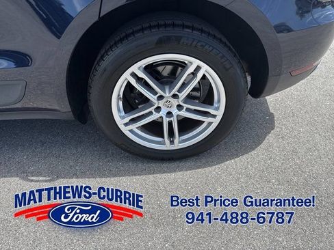 Used 2018 Porsche Macan AWD/4WD image 13