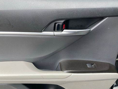 Used 2023 Toyota Camry LE FWD image 10