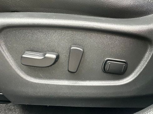 Used 2020 Nissan Rogue SL AWD/4WD image 17