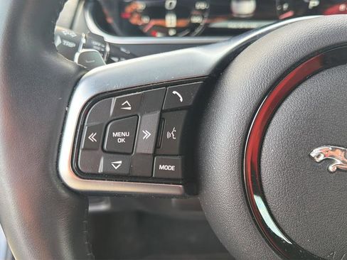 Used 2022 Jaguar F-TYPE Convertible image 29