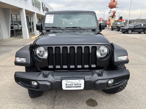 Used 2021 Jeep Wrangler Sport AWD/4WD image 8