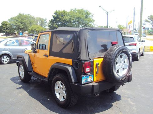Used 2013 Jeep Wrangler Sport AWD/4WD image 4