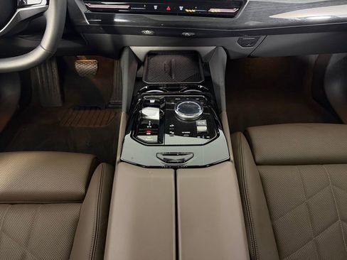 Used 2026 BMW 530i RWD image 15