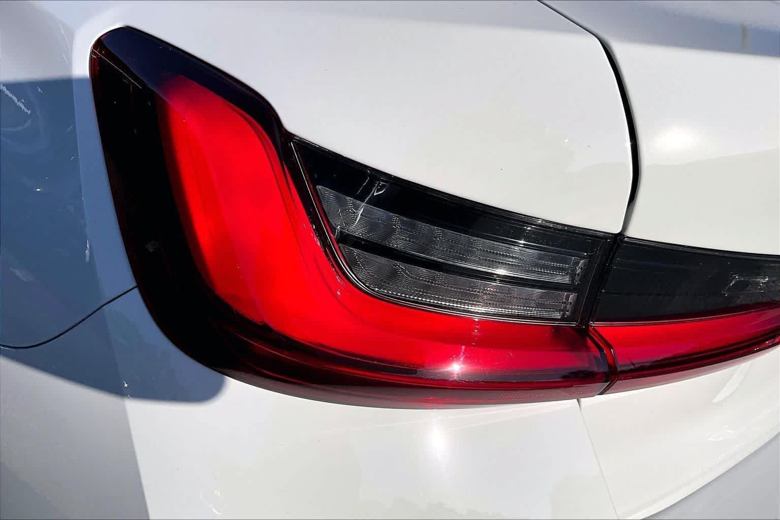 Used 2024 BMW 330i Sedan w/ Premium Package RWD image 27