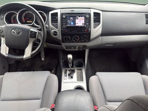 Used 2015 Toyota Tacoma 4x4 Double Cab w/ TRD Sport Package image 7