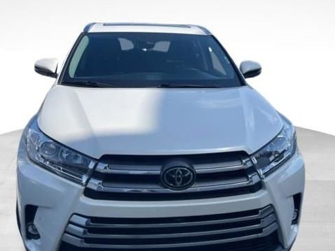Used 2019 Toyota Highlander Limited Platinum image 12