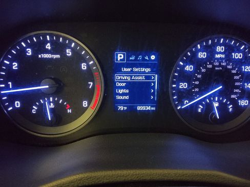 Used 2017 Hyundai Tucson Sport FWD image 23