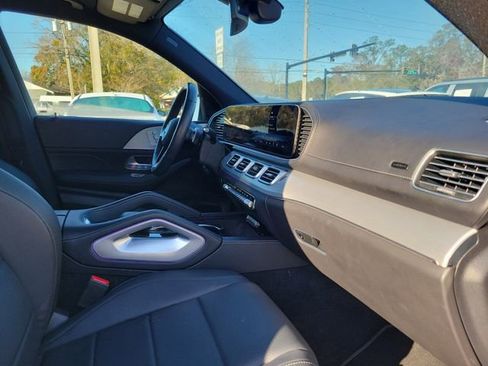 Used 2025 Mercedes-Benz GLS 450 4MATIC image 37