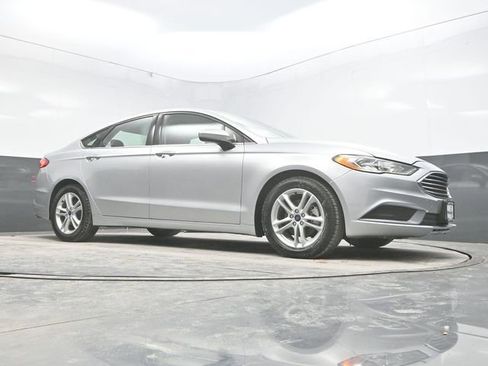 Used 2018 Ford Fusion SE image 27