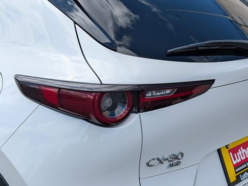 Used 2020 MAZDA CX-30 AWD w/ Preferred Package image 17