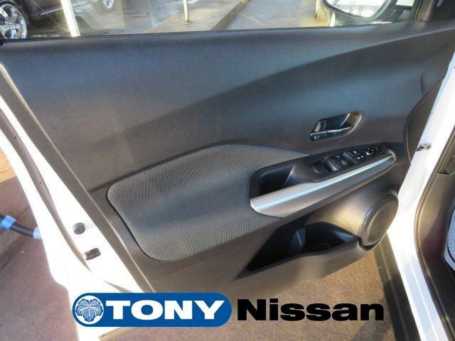 Used 2018 Nissan Kicks SV FWD image 15