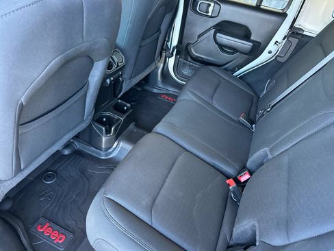 Used 2022 Jeep Wrangler Unlimited Sport AWD/4WD image 11