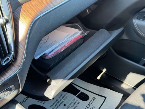 Certified 2023 Volvo XC60 B5 Plus image 31