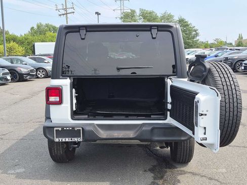 Used 2023 Jeep Wrangler Unlimited Sport AWD/4WD image 32