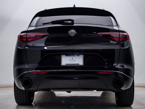 Used 2020 Alfa Romeo Stelvio Ti w/ Nero Edizione image 8