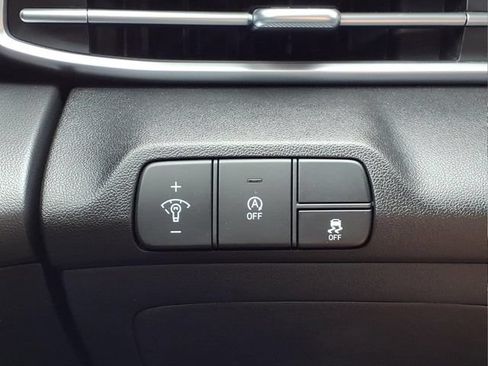 Used 2024 Hyundai Elantra SE FWD image 25