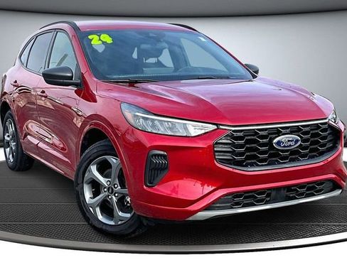 Used 2024 Ford Escape ST-Line w/ Tech Pack #1 AWD/4WD image 3