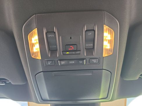 Certified 2024 Toyota Highlander XSE FWD image 24