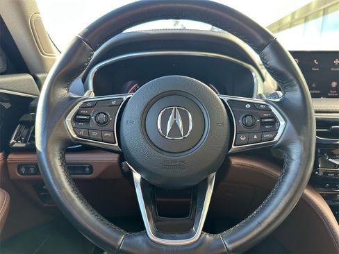 Used 2023 Acura MDX SH-AWD w/ Advance Package image 25