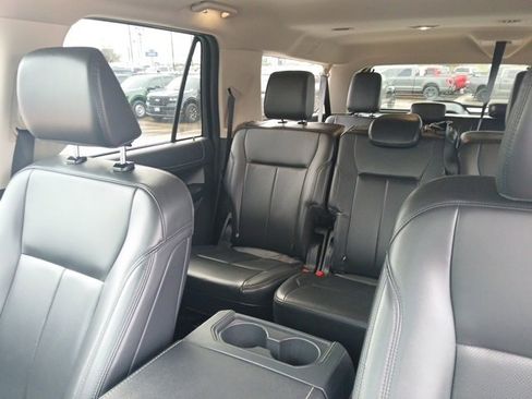 Used 2024 Ford Expedition Max XLT image 12