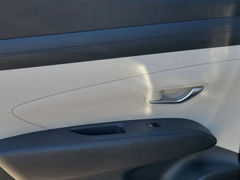 New 2026 Hyundai Tucson SE image 11