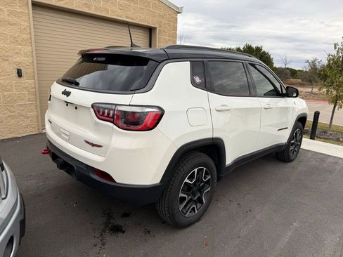 Used 2019 Jeep Compass Trailhawk image 4