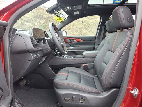 Used 2024 Chevrolet Traverse RS image 14