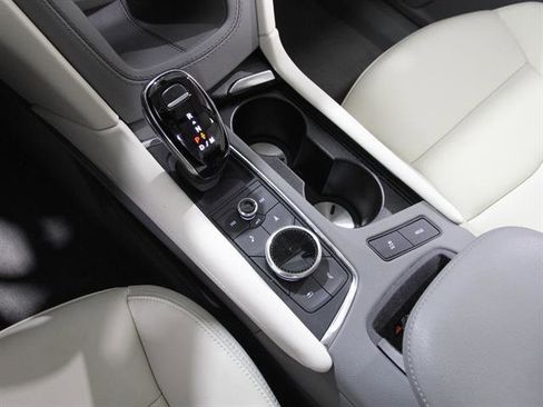 Certified 2024 Cadillac XT6 Premium Luxury image 17