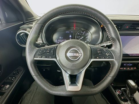 Used 2024 Nissan Kicks SR FWD image 11