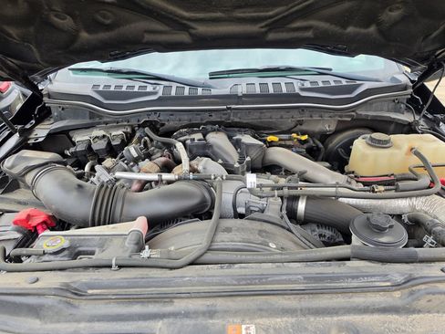 Used 2018 Ford F250 XLT w/ XLT Premium Package AWD/4WD image 9