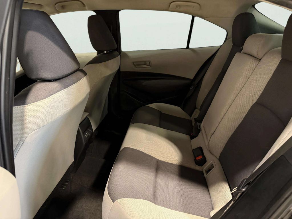 Used 2023 Toyota Corolla LE FWD image 17