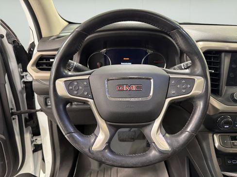 Used 2021 GMC Acadia Denali w/ Denali Technology Package FWD image 16