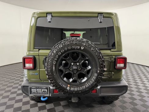 Used 2023 Jeep Wrangler Unlimited w/ Cold Weather Group AWD/4WD image 11
