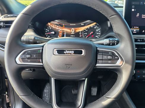 Used 2024 Jeep Compass Latitude w/ Altitude Special Edition image 16