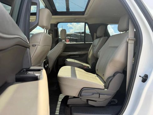 Used 2020 Ford Expedition Max XLT w/ Equipment Group 202A AWD/4WD image 30