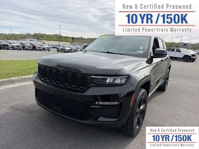 Used 2023 Jeep Grand Cherokee Limited w/ Black Appearance Package
