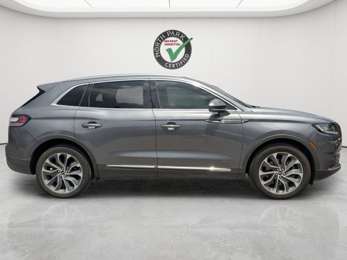 Used 2022 Lincoln Nautilus Reserve FWD image 6