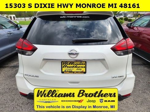 Used 2019 Nissan Rogue SV image 6