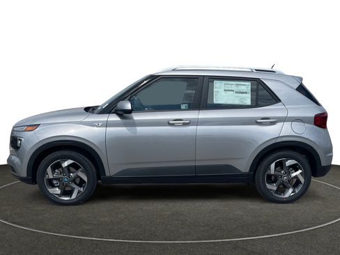 New 2025 Hyundai Venue SEL image 2