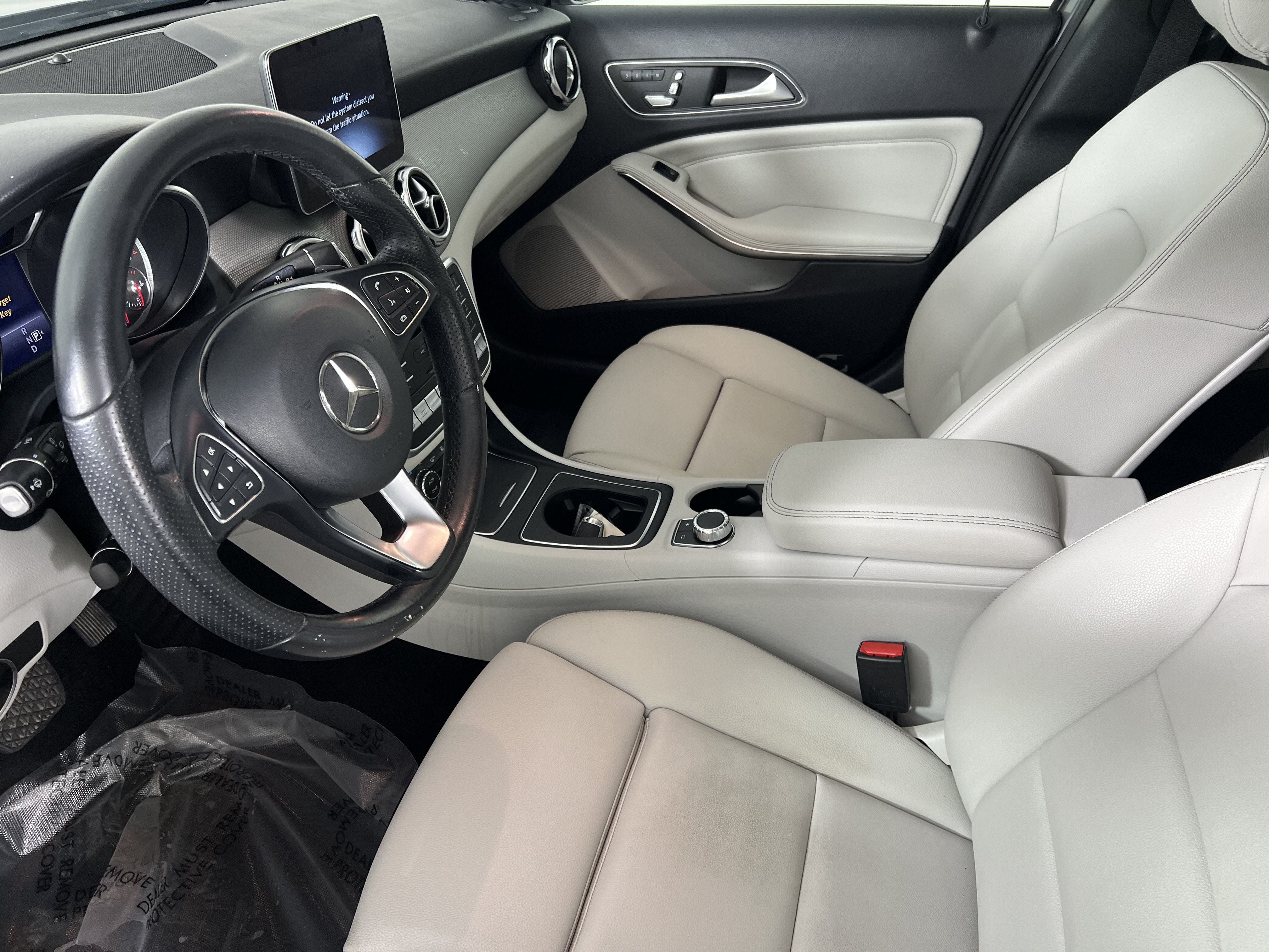Used 2020 Mercedes-Benz GLA 250 4MATIC image 4