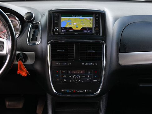 Used 2019 Dodge Grand Caravan GT image 38