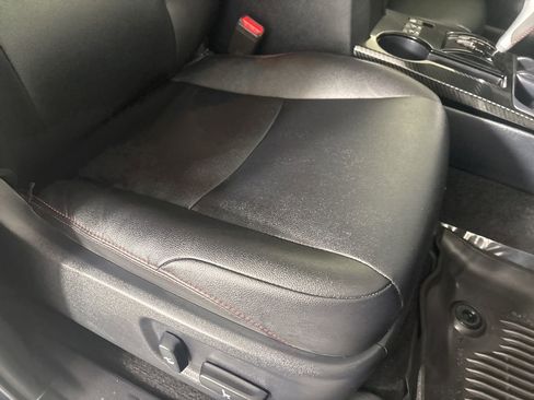 Used 2022 Toyota 4Runner TRD Off-Road Premium image 27