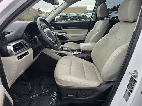 Used 2022 Kia Telluride EX w/ EX Premium Package image 4