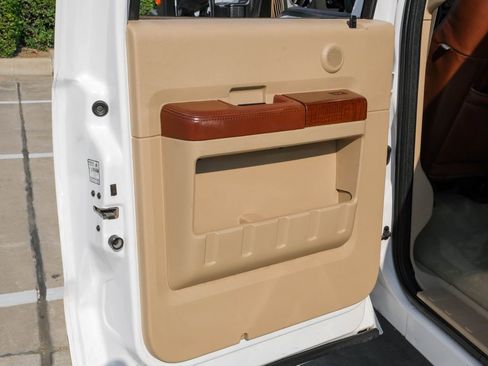 Used 2012 Ford F250 King Ranch w/ FX4 Off Road Pkg image 43